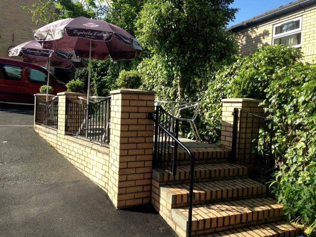 The Scarborough Travel And Holiday Lodge Bagian luar foto