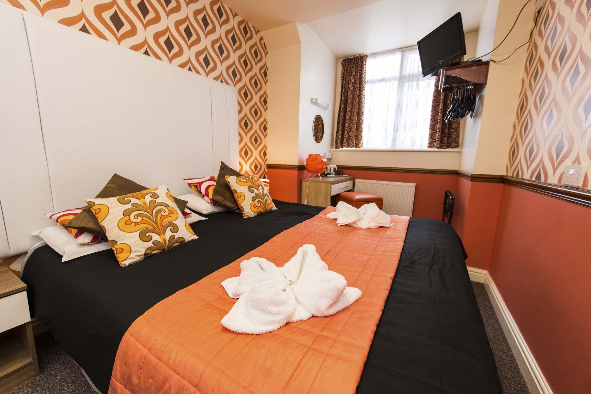 The Scarborough Travel And Holiday Lodge Bagian luar foto