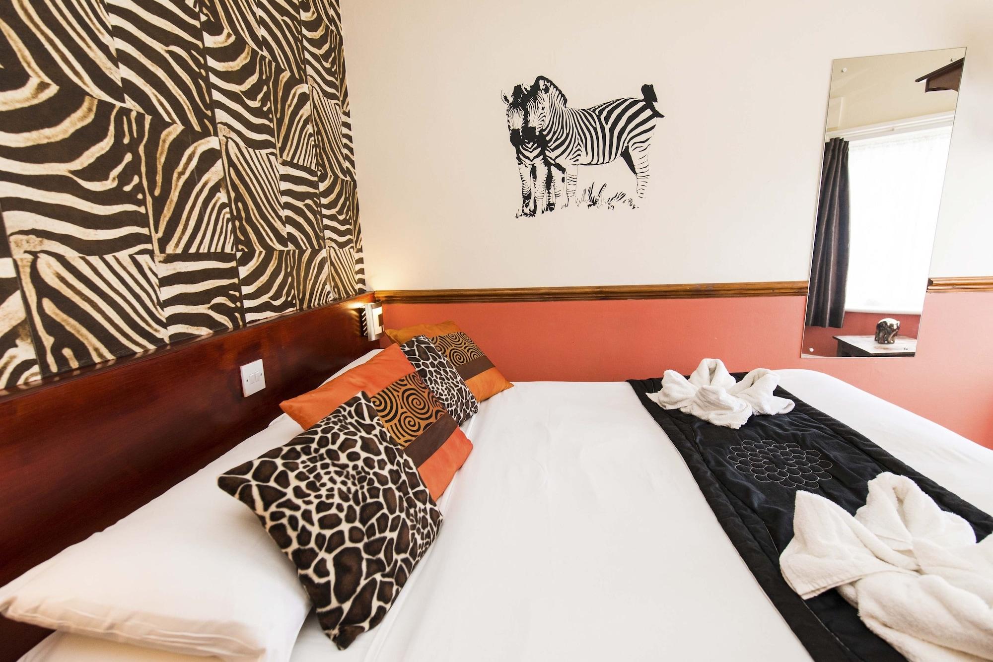 The Scarborough Travel And Holiday Lodge Bagian luar foto