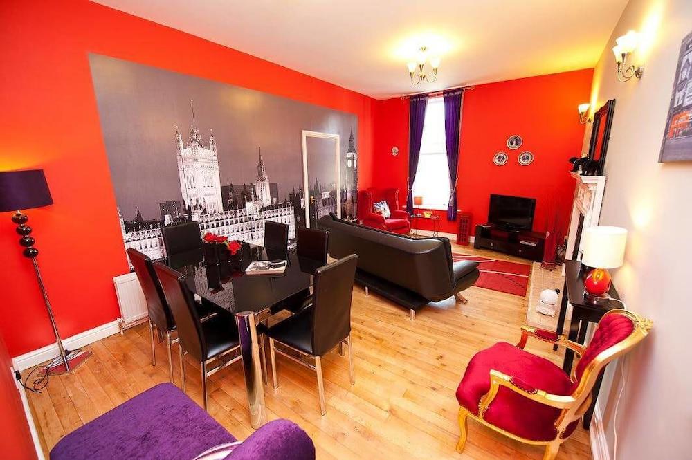 The Scarborough Travel And Holiday Lodge Bagian luar foto