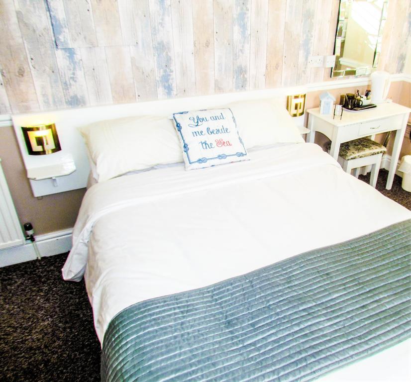 The Scarborough Travel And Holiday Lodge Bagian luar foto