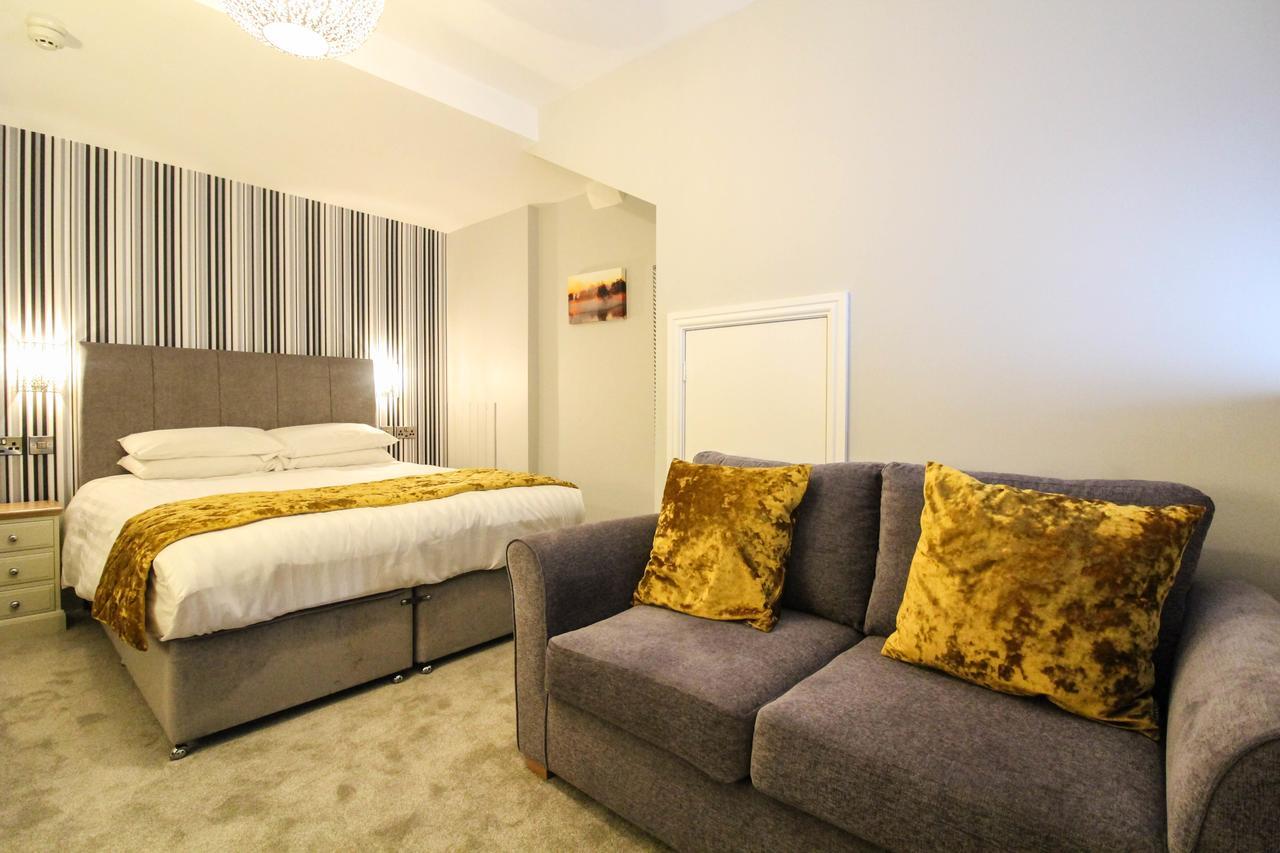 The Scarborough Travel And Holiday Lodge Bagian luar foto