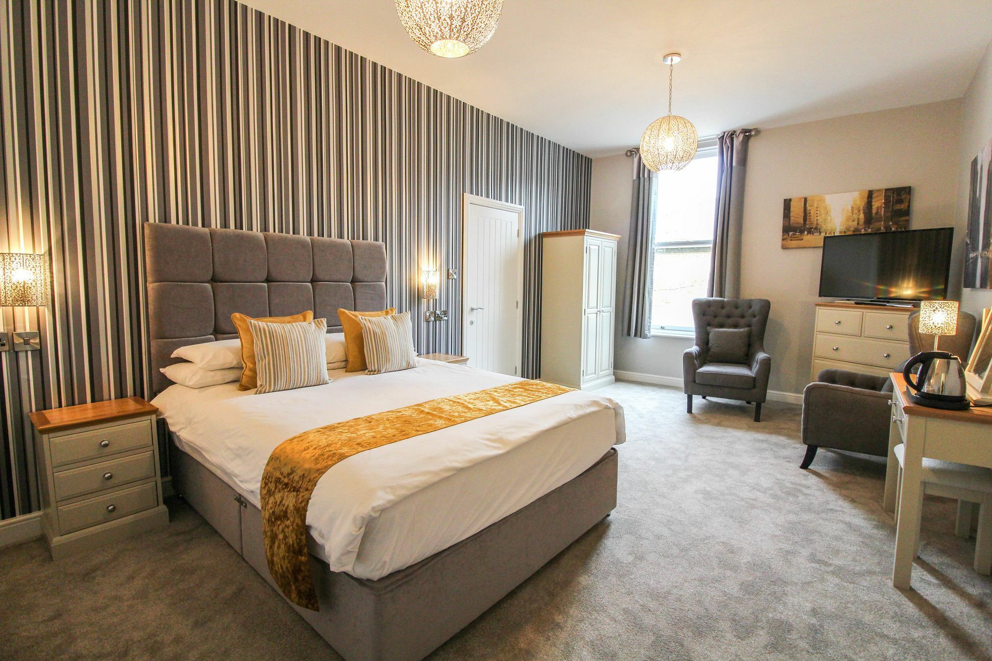The Scarborough Travel And Holiday Lodge Bagian luar foto